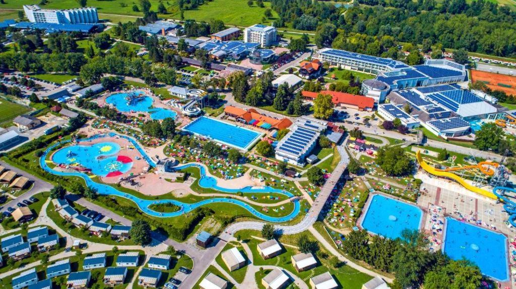 Superior Holiday Home Fortuna Чатеж-об-Сави Экстерьер фото
