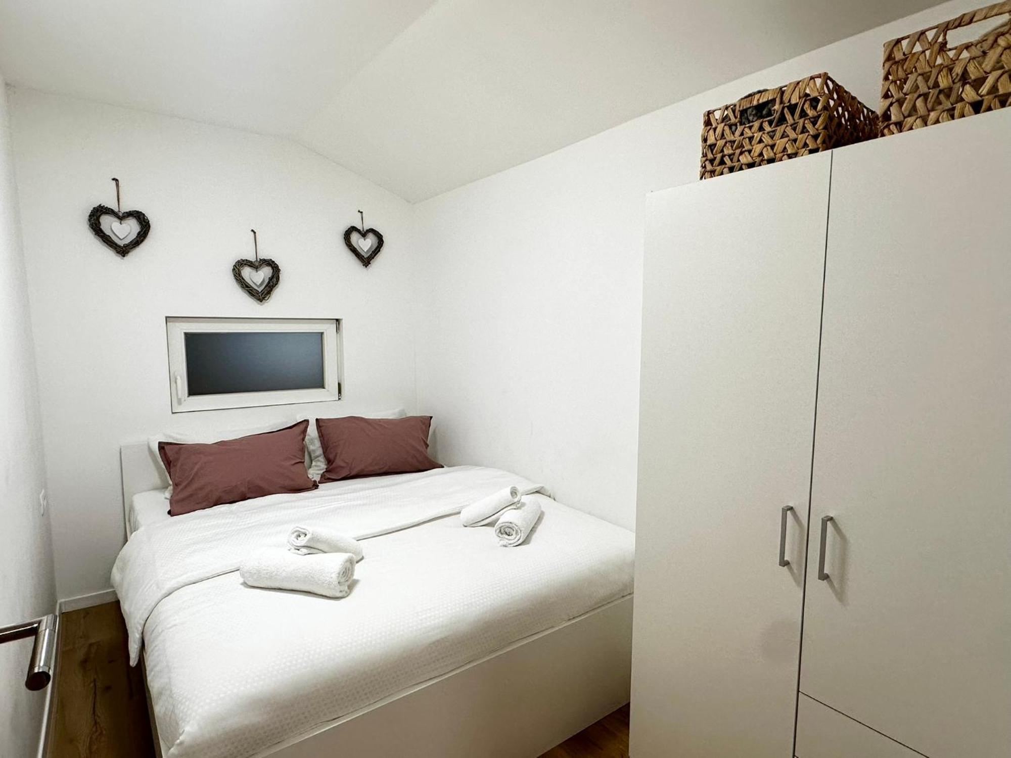 Superior Holiday Home Fortuna Чатеж-об-Сави Экстерьер фото