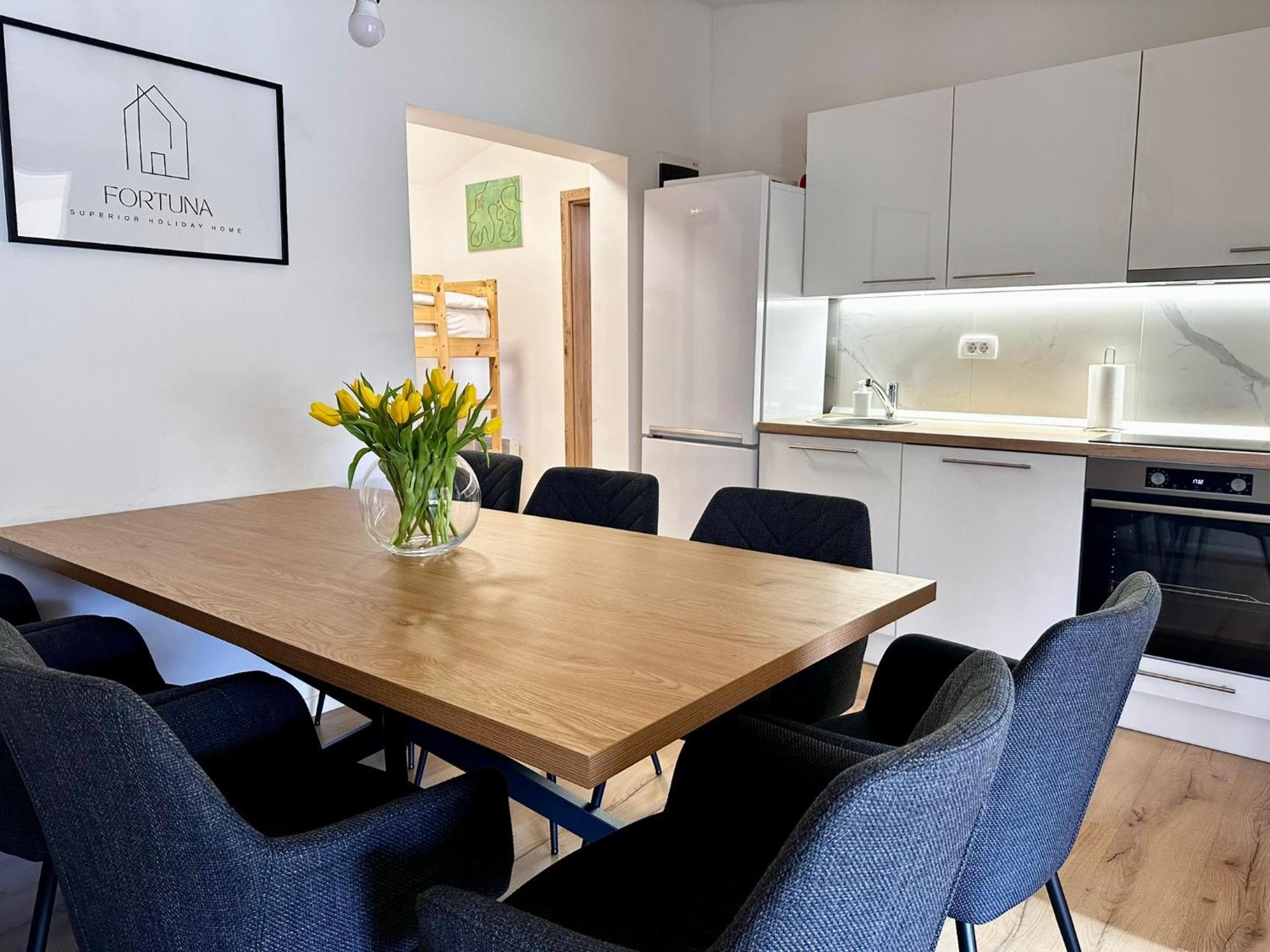 Superior Holiday Home Fortuna Чатеж-об-Сави Экстерьер фото